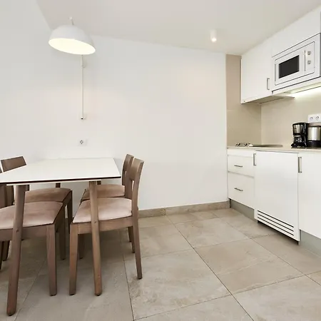 霍波萨维拉孔查酒店公寓 4* 波连萨港