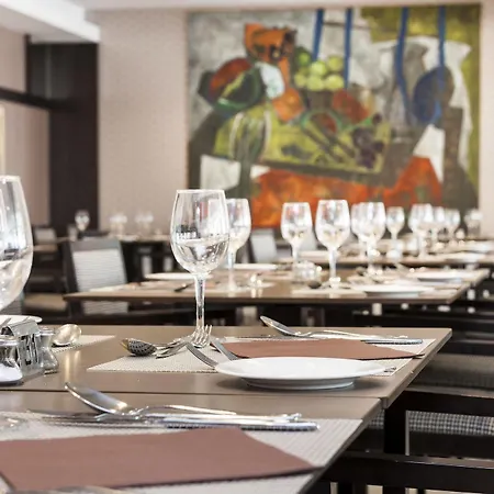 霍波萨维拉孔查酒店公寓 4* 波连萨港