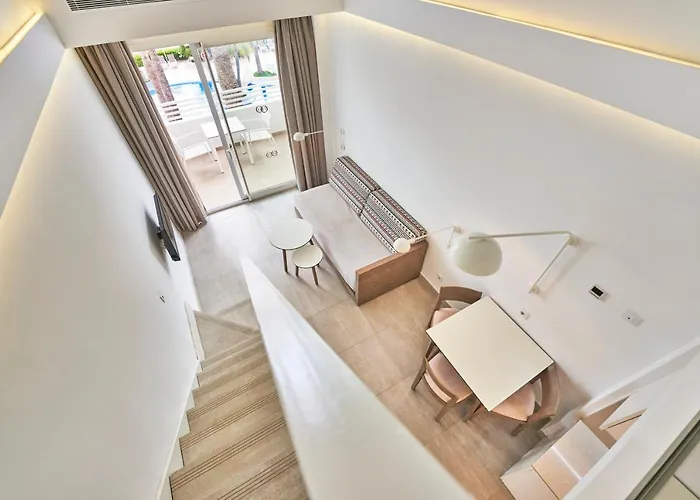 Apartmanhotel Hoposa & Villaconcha 4*