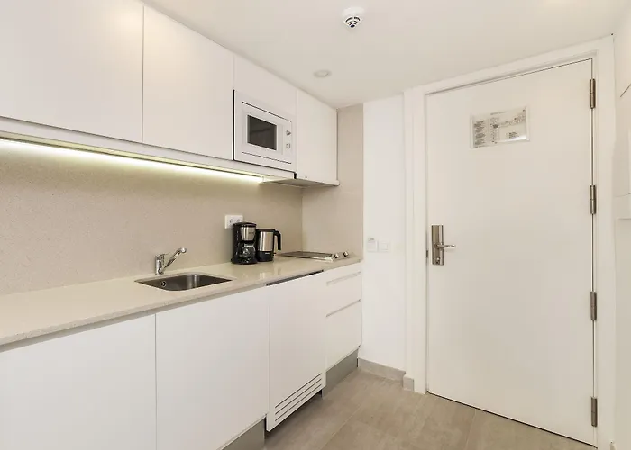 Apartmanhotel Hoposa & Villaconcha 4*