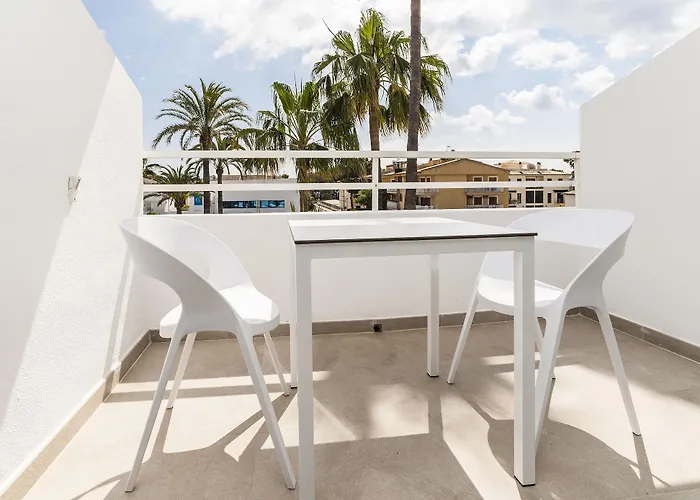 Apartmanhotel Hoposa & Villaconcha 4*