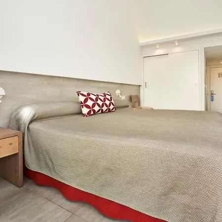 Hoposa & Villaconcha Aparthotel 4*