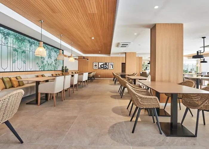 Hoposa & Villaconcha Aparthotel