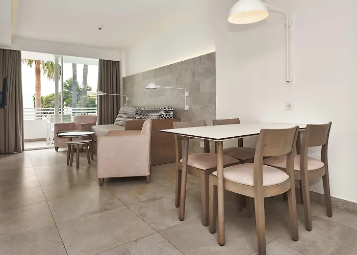 Aparthotel Hoposa & Villaconcha 4*