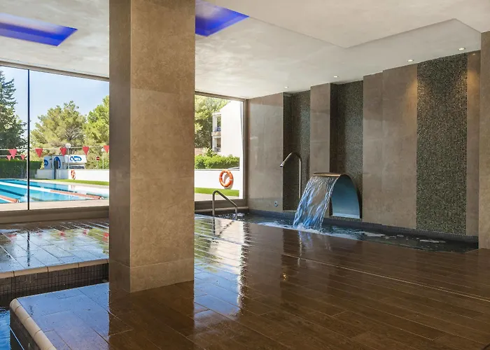 Aparthotel Hoposa & Villaconcha 4*